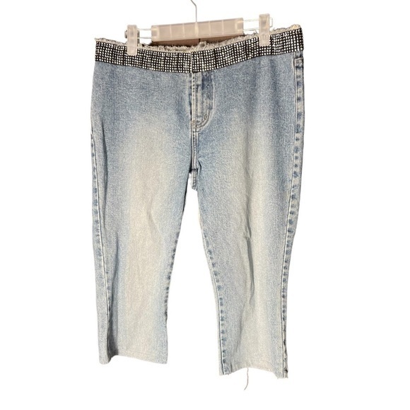 Express Capri Juniors Size 9/10 Rinestones - Picture 1 of 3